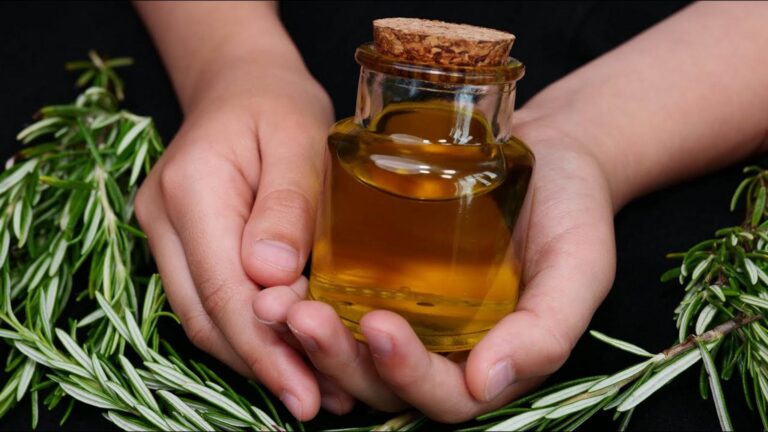 This simple trick erases varicose veins instantly… your legs will thank you!