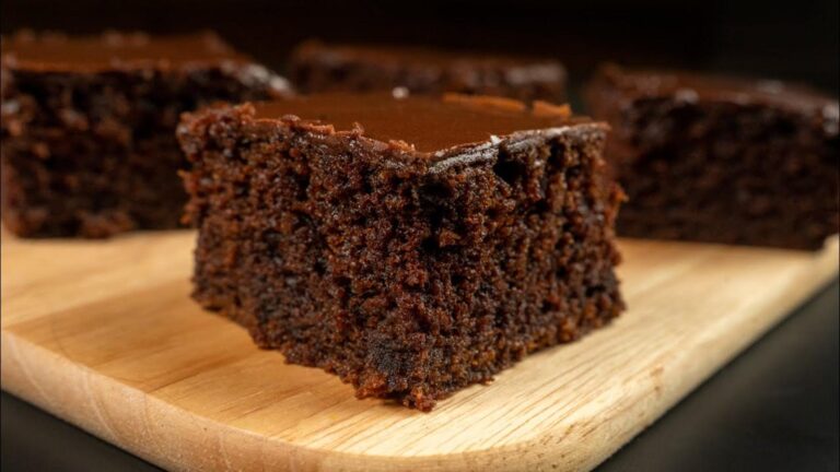 This forgotten recipe transforms basic ingredients into a moist cake in just minutes…